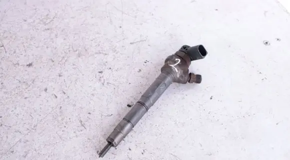 Skoda Superb B6 (3T) Fuel injector 03L130277J 0445110369