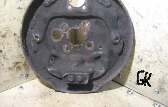 Renault Megane I Rear brake disc plate dust cover 