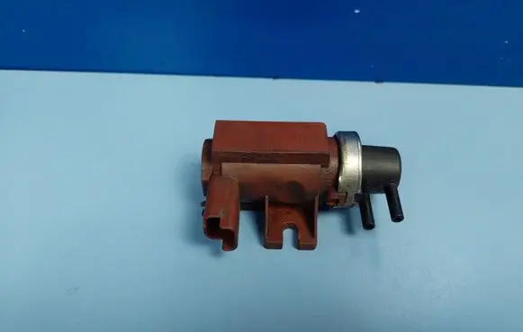 Citroen C4 I Turbo solenoid valve 9652570180 700968040