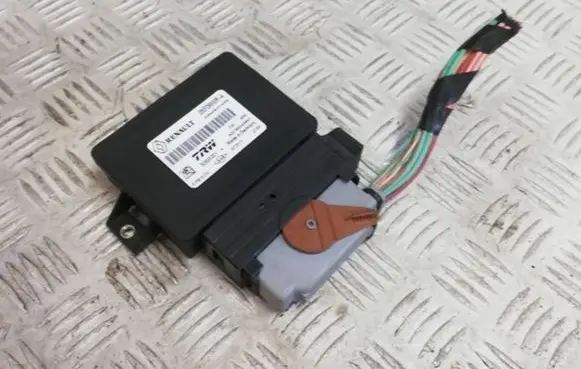 Renault Scenic III - Grand scenic III Fan control module 285f28650r