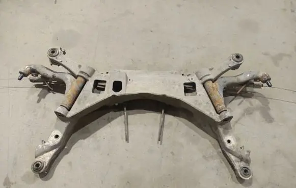Volvo V70 Rear subframe 