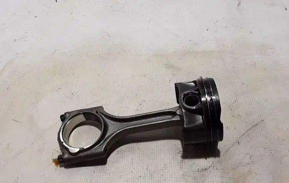 Volvo XC60 Piston with connecting rod 32213693