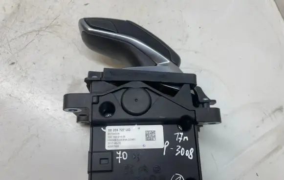 Peugeot 3008 II Gear shifter/selector 98205727UG