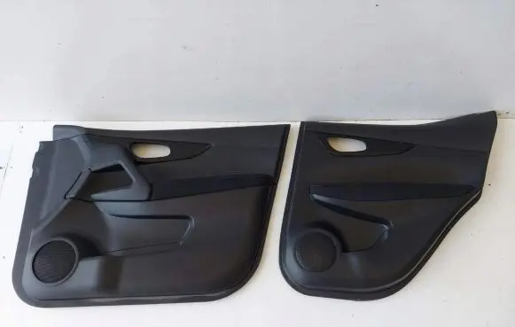 Nissan Qashqai Front door card panel trim