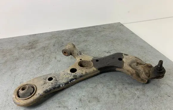 Toyota RAV 4 (XA30) Front lower control arm/wishbone