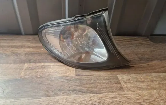 BMW 3 E46 Front indicator light