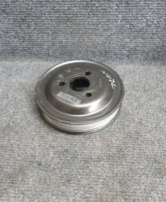 BMW 3 E90 E91 Power steering pump pulley 7810810