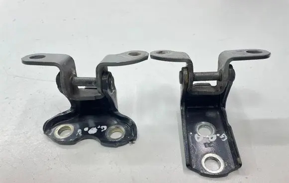 Toyota RAV 4 (XA30) Rear door hinge set A046694