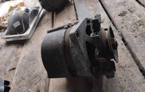 Opel Kadett B Generator/alternator 0120300530