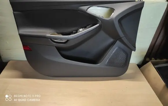 Ford Focus Front door card panel trim F1EBA23943A