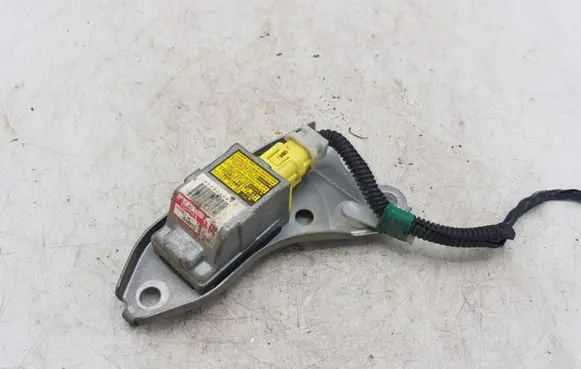 Toyota Avensis Verso Airbag deployment crash/impact sensor 8986044010