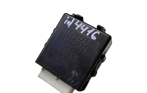 Toyota RAV 4 (XA30) Window wiper relay 8594042020 4230001000
