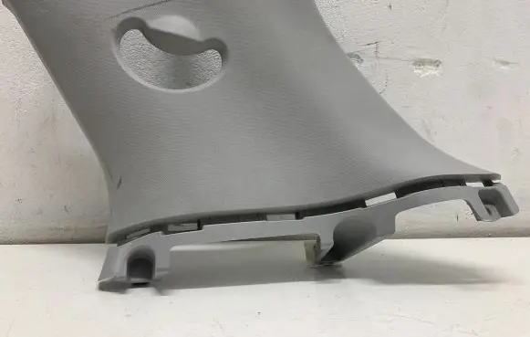 (D)pillar trim (top)