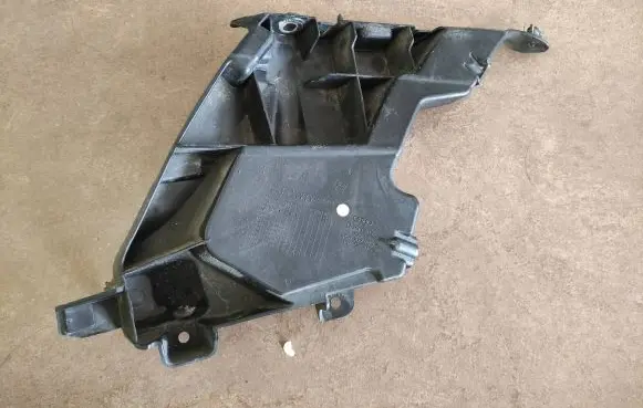 Audi A7 S7 4G Front bumper mounting bracket 4G8807283A
