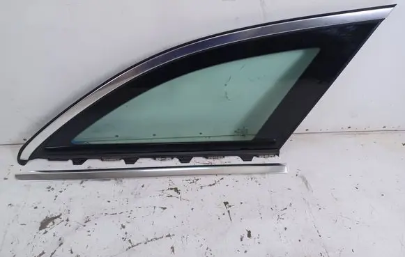 Mercedes-Benz E W213 Rear side window A2136709800 2136709800