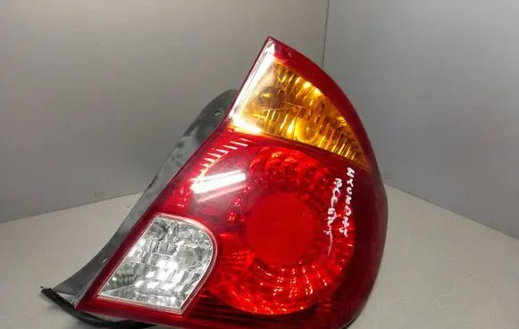 Hyundai Accent Rear/tail lights 92402257