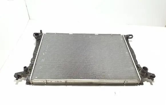 Audi Q5 SQ5 Coolant radiator 8W0121251AB