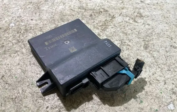 Audi A6 S6 C6 4F Gateway control module 4F0907468D 4F0910468A