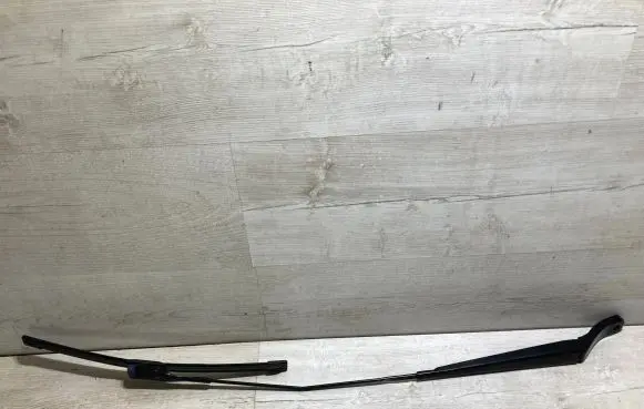 Citroen C3 Aircross Front wiper blade arm 39079980