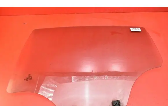 Peugeot 208 I Rear door window glass 