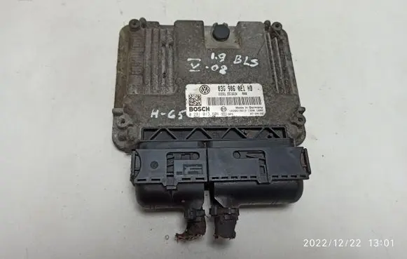 Volkswagen Golf V Engine control unit/module 03G906021HB 0281013606