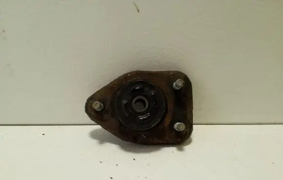 BMW X3 E83 Front shock absorber mounting bracket 