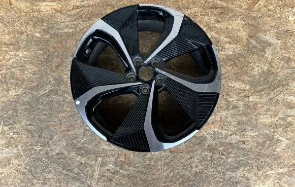 R20 alloy rim