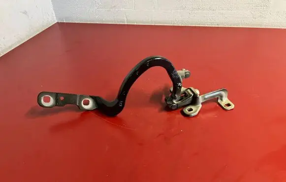 BMW iX Tailgate/trunk/boot hinge 9630148