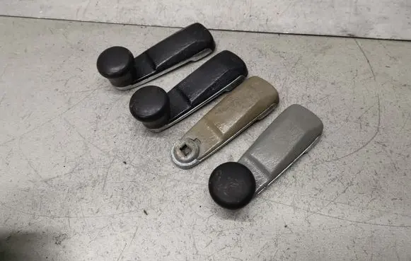 Mercedes-Benz E W124 Front door window winding handle 