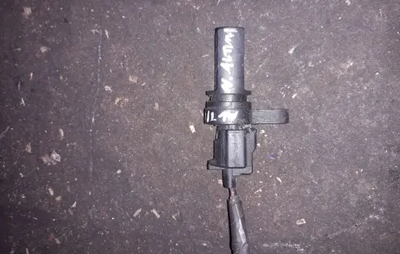 Nissan Altima Camshaft position sensor