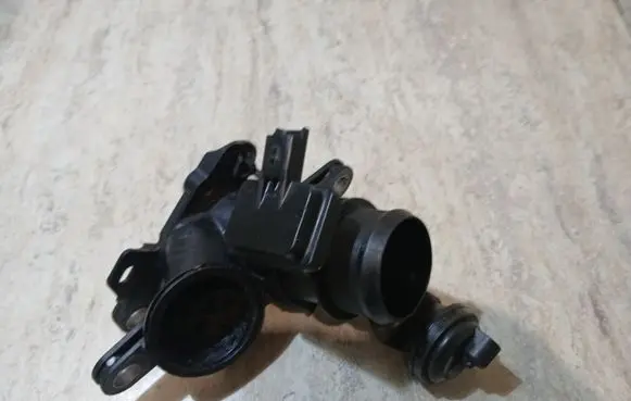 Peugeot 508 Throttle valve V29007022