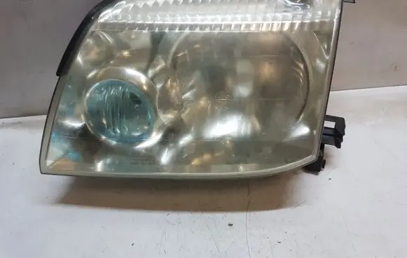 Nissan X-Trail T30 Headlight/headlamp