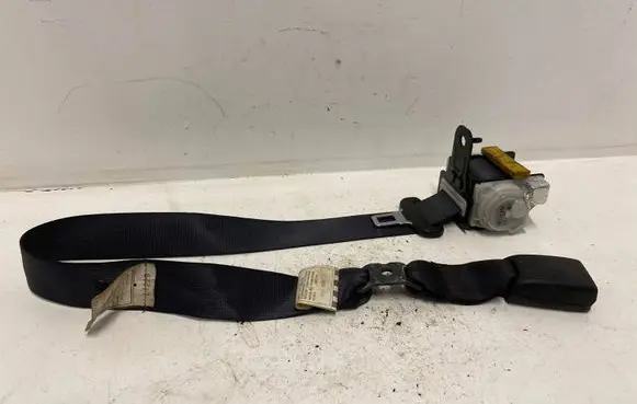 Lexus IS 220D-250-350 Middle seatbelt (rear) C7031907