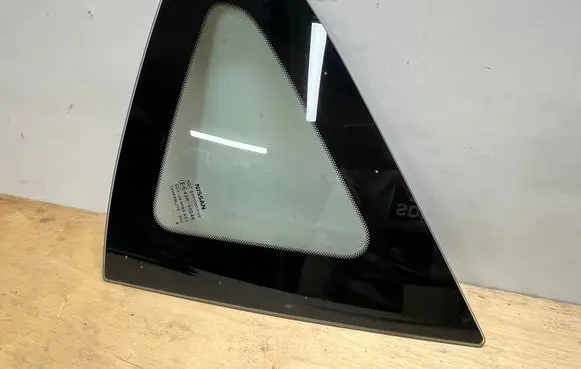 Nissan Qashqai Rear side window 43R00048