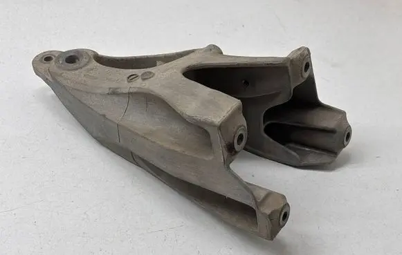 Volkswagen Transporter - Caravelle T5 Engine mounting bracket 7E0199370