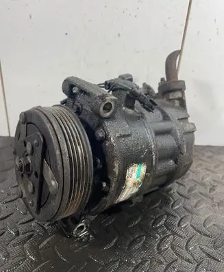 Volvo XC60 Air conditioning (A/C) compressor (pump) P30630921 1650B 00161310AB4