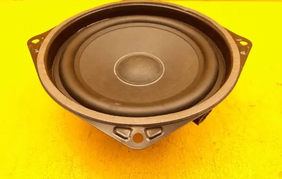 Audi R8 4S Subwoofer speaker 4S0035411