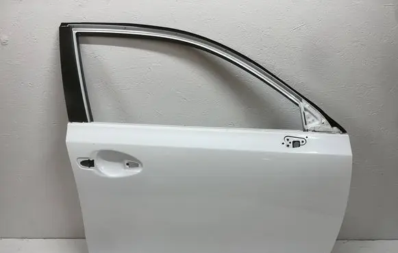 Lexus CT 200H Front door LEXUSCT200H-DRZWI