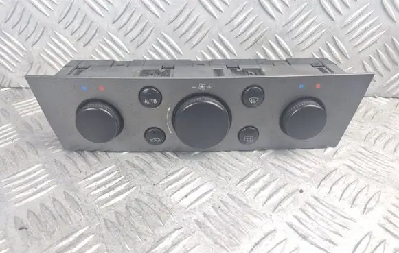 Opel Vectra C Climate control unit 13138196