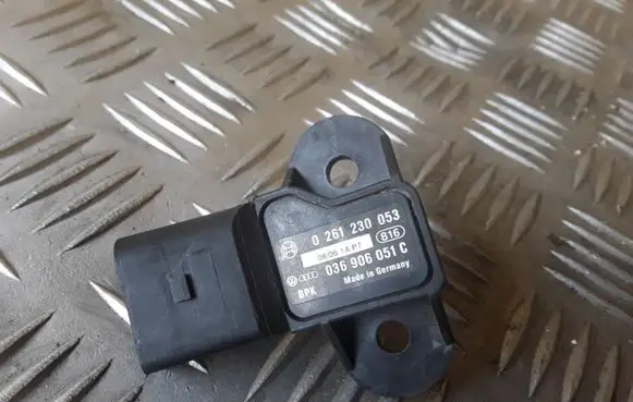 Audi A4 S4 B6 8E 8H Air pressure sensor 0261230053 036906051C