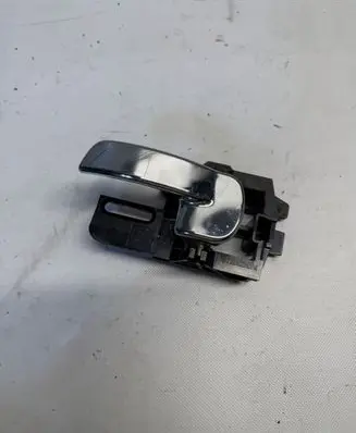 Nissan Qashqai Front door interior handle 80671