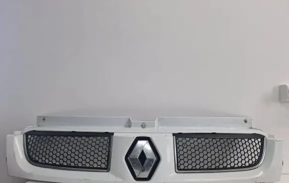 Renault Trafic II (X83) Front bumper upper radiator grill