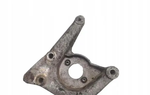 Alfa Romeo 75 Power steering pump mounting bracket 