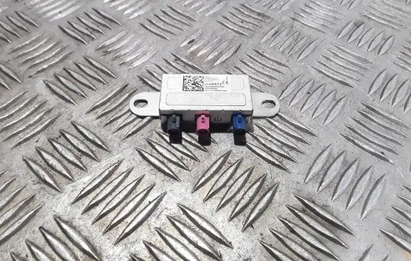 Opel Crossland X Aerial antenna amplifier 20960972