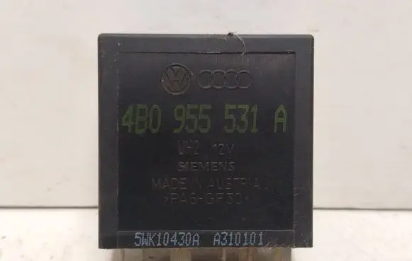 Audi A4 S4 B5 8D Window wiper relay 4B0955531A A310101 5WK10430A