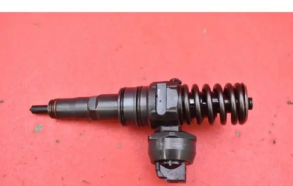 Skoda Octavia Mk2 (1Z) Fuel injector 0414720215