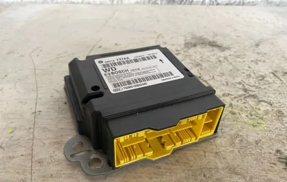 Dodge Durango Airbag control unit/module 68316737AA 0285013682 T52MD199602486