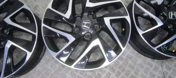 Honda CR-V R17 alloy rim 