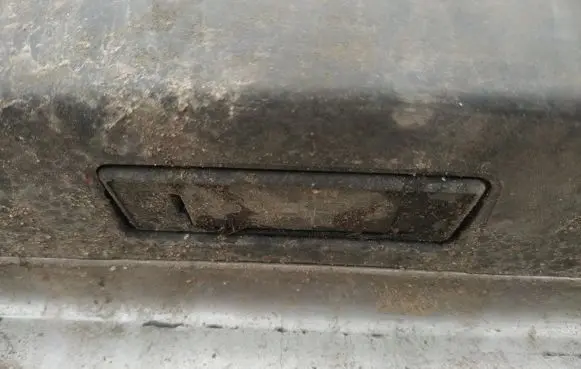 Peugeot 607 Number plate light