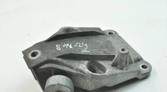 BMW 7 F01 F02 F03 F04 Engine mounting bracket 6777623
